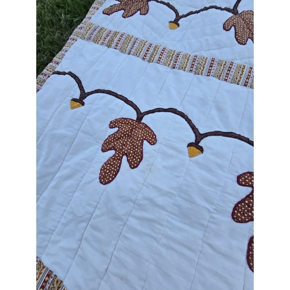 Vintage Handmade Oak Leaf Acorn Quilt White Brown Rust Cotton Bedspread 96x80